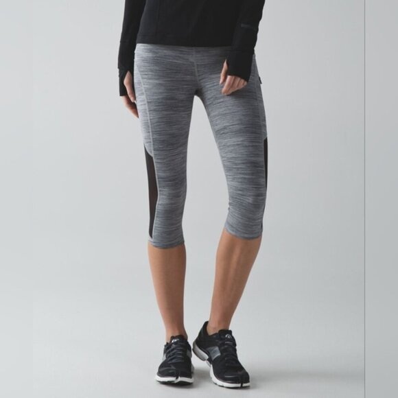 Lululemon Sun Runner Crop Leggings Space Dye Gray Black Cropped Size 8 Workout - Picture 5 of 11